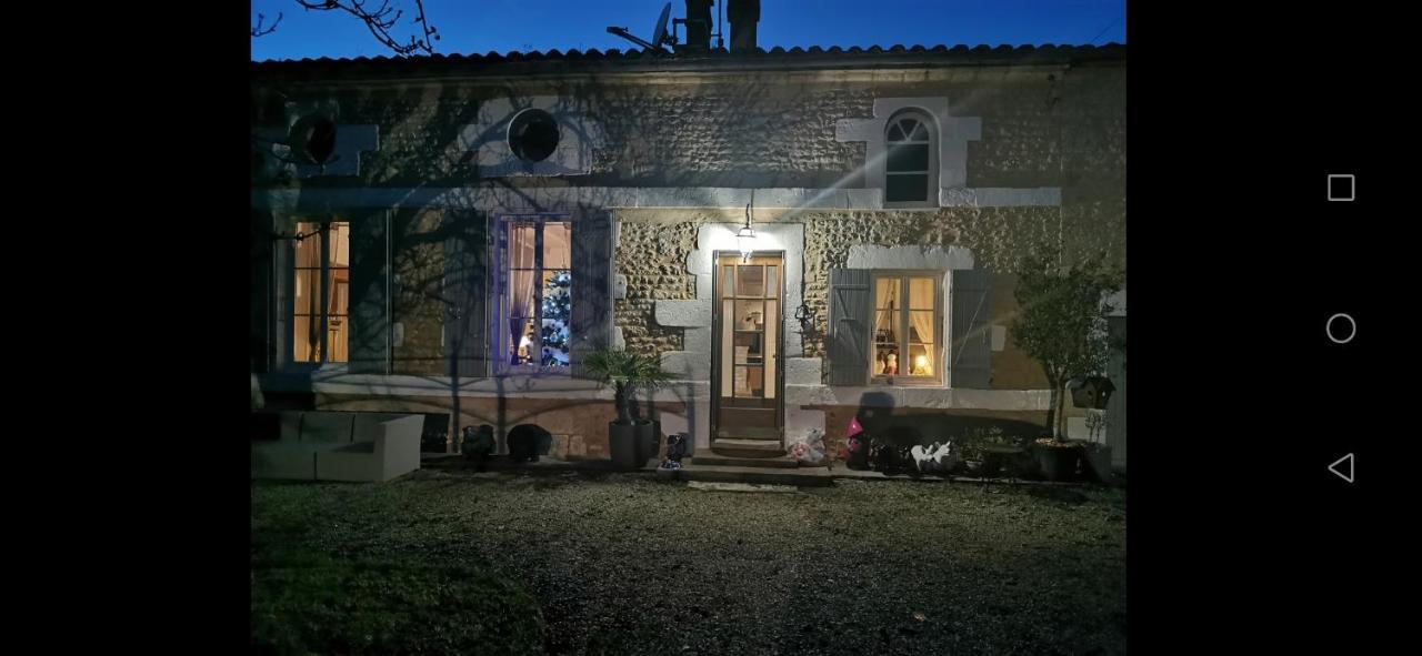 Bed and Breakfast Au Domaine De Gigie Chervettes Exteriér fotografie